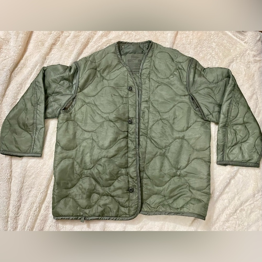 LINER, COLD WEATHER COAT MEDIUM
AMERICAN APPAREL, INC.